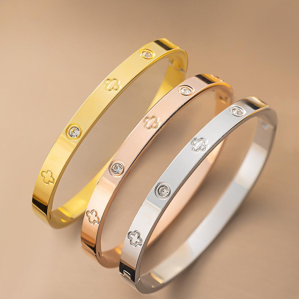 Htpwe Stainless Steel Printed Love Four-leaf Clover Bracelet Women 18k Gold Plated Couple Holiday Gift Bracelet Party Zircon