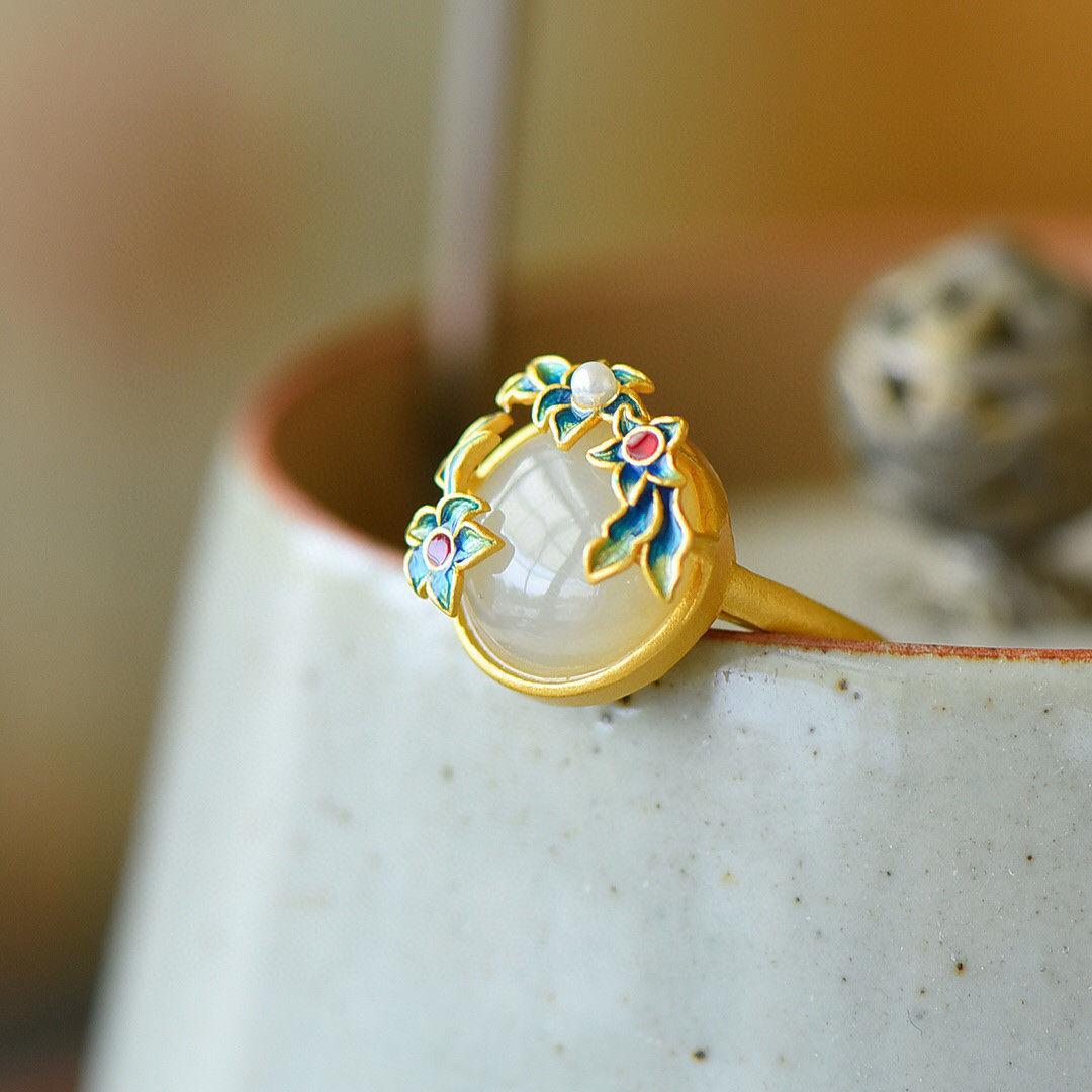 

Уникальное мастерство, инкрустированное эмалью, фарфор, цветок магнолии, натуральный хетаньский нефрит, открывающееся регулируемое кольцо, женские украшения