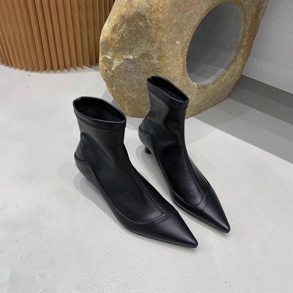 French Pointed Short Boots for Women's Autumn and Winter New Low-heeled Fashion Soft Leather Versatile Velvet Display and Bare Boots