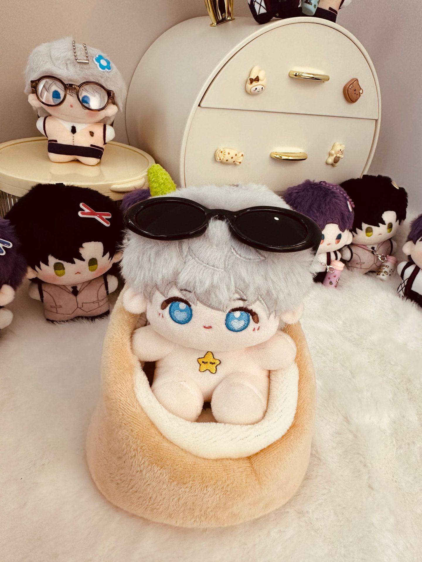 

Любов і Глибокий Космос Плюшева лялька Цінь Че: Ци Ю, Кулон Шень Сінхуей, Лялька Лі Шень, що сидить 11 cm Pendant