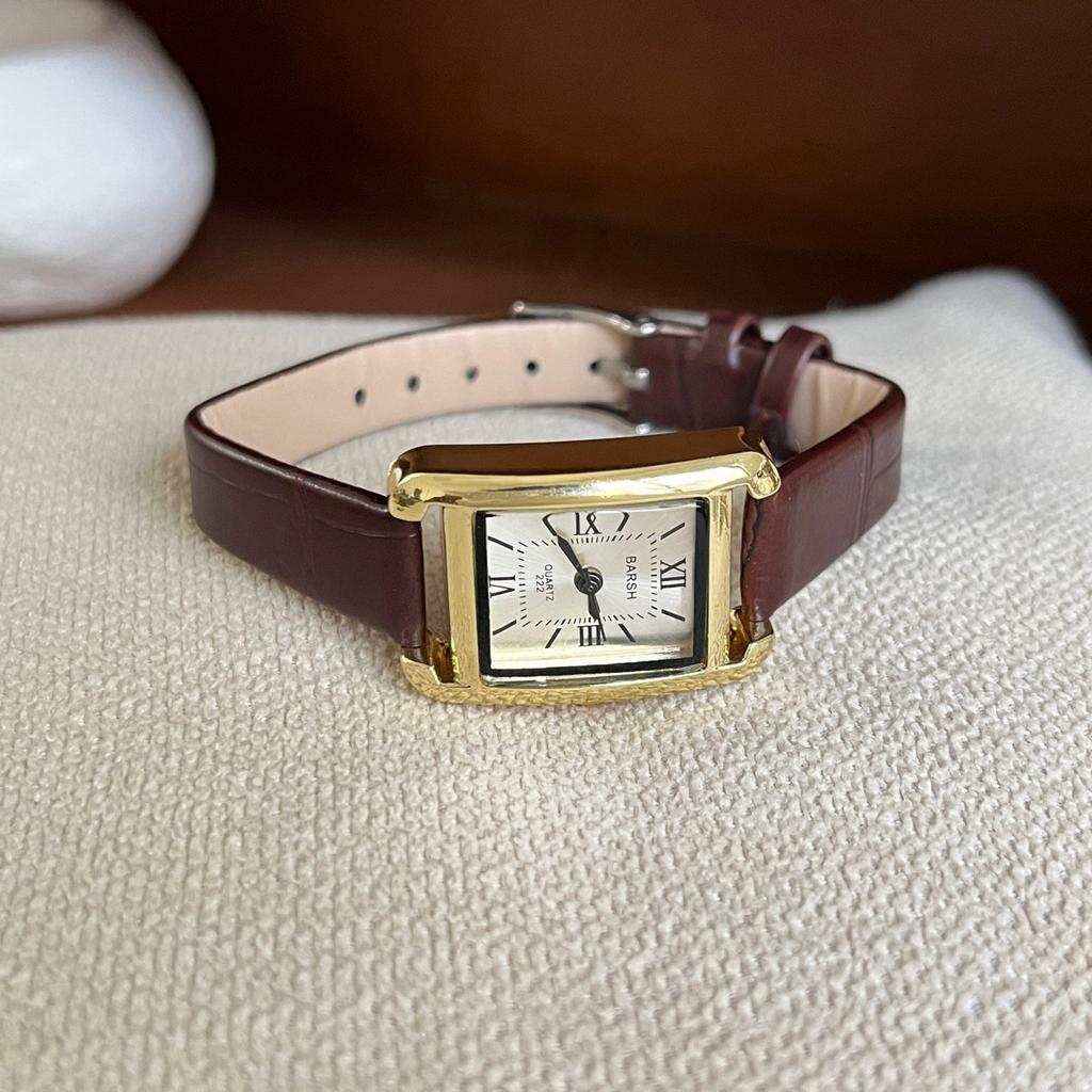 Niche Light Luxury Belt Casual Women Watch Retro Square Temperament Women