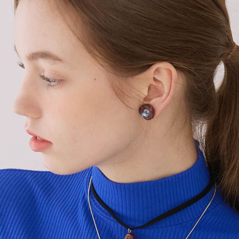 Luvinball Pebble Snowball Earrings