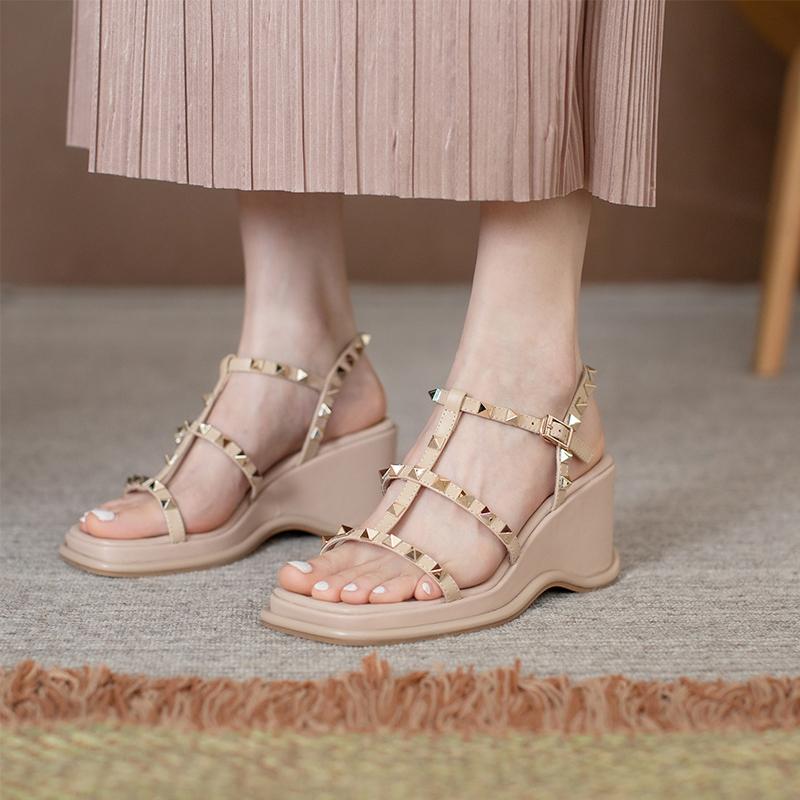 Fashion Women's New Spring/Summer Genuine Leather Cowhide Metal Rivet Loose Buckle High Heel Slope Heel Large Roman Sandals