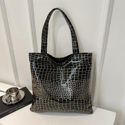 Large Capacity Textured Shoulder Bag Women'S Versatile Underarm Bag Commuter Tote Bag