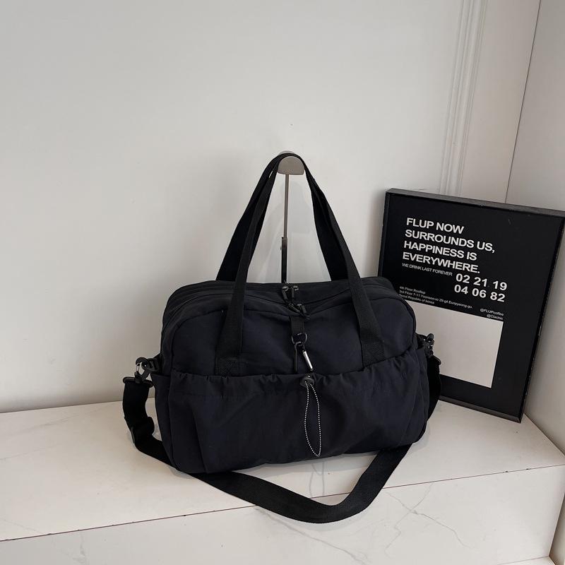 Large-Capacity Unisex Travel Handbag: Lightweight for Short Trips and Fitness