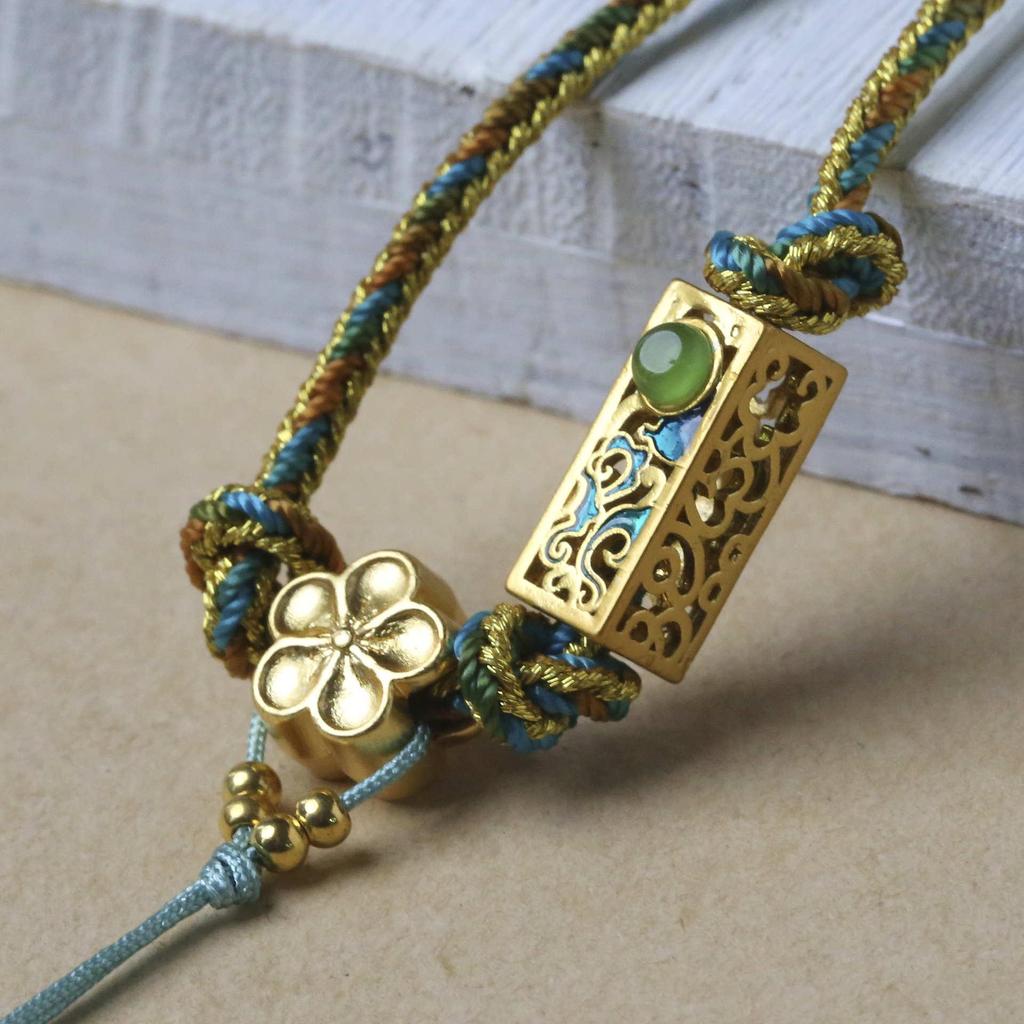 Tibetan Hand-Woven Clavicle Necklace with Colorful Thangka Pendant