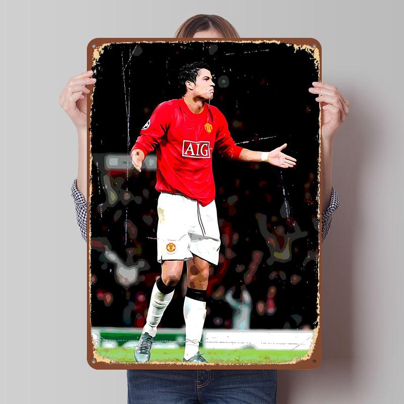 

Cristiano Ronaldo in United Kit Poster Customized Vintage Metal Signs Wall Art Retro Tin Plaque for Mancave Decoration At Home 7.9x11.8In(20x30cm)