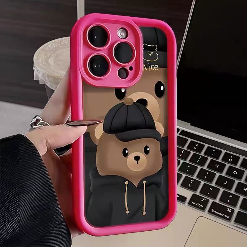 Cute brown bear is suitable for iphone17pro mobile phone case Apple 15/14 Europe and America 13promax new 16.