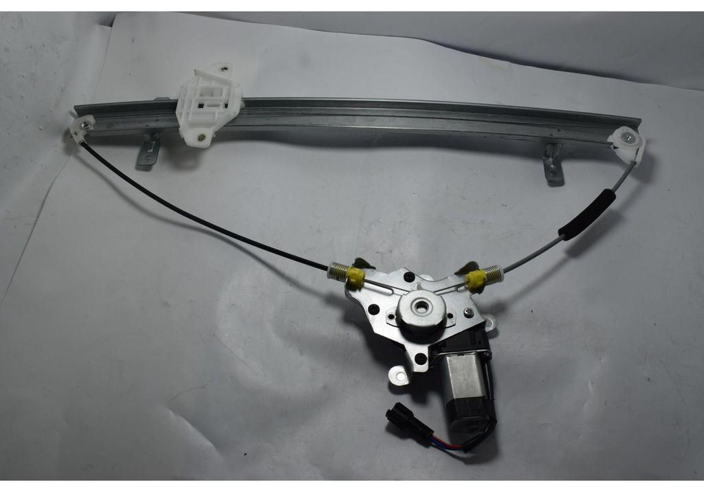 Car Window Regulator 82402-H1000 for Traka (2003-2008)