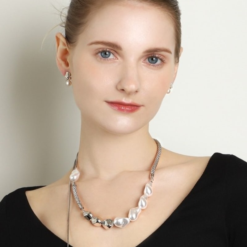 

ozel Baroque Pearl Chain Moving Necklace PB132N Yellow Gold