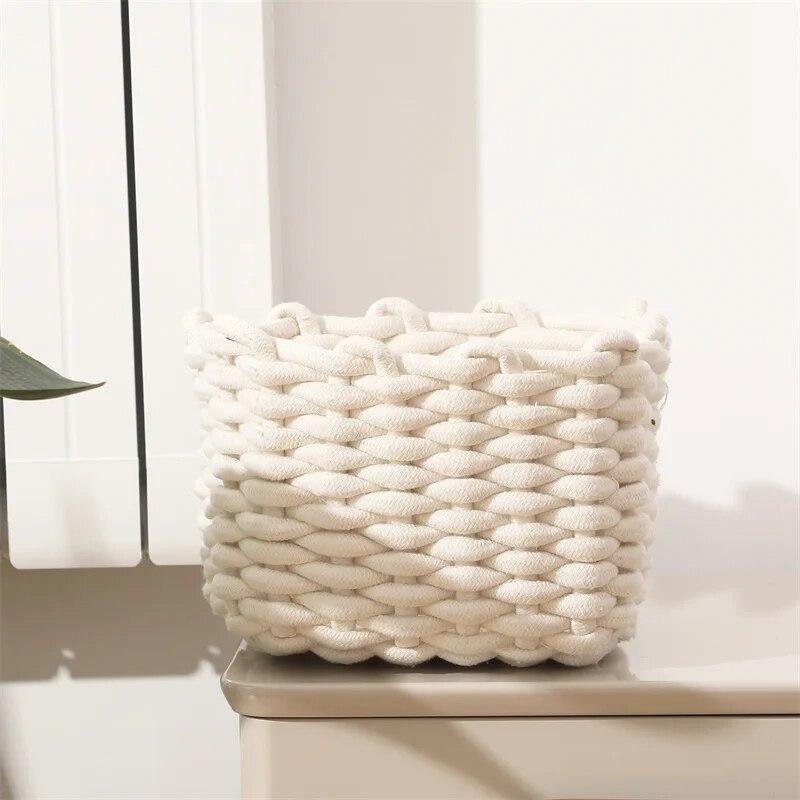 

Японская квадратная плетеная вручную корзина для хранения из хлопковой веревки, используется для организации и хранения мелочей и закусок Trumpet бежевый