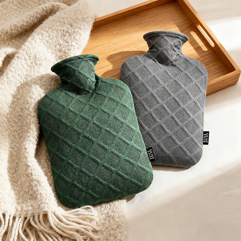 2500ml Diamond Pattern Large Hot Water Bottle, Thickened Explosion-Proof, Leak-Proof Hand Warmer for Hot Compress.