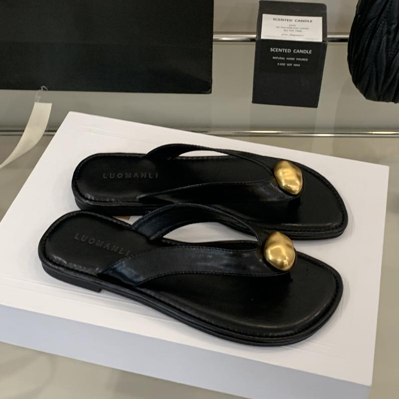 Fashion SUOJIALUN Summer New Brand Women Slipper Fashion Metal Buckle Slip On Flip Flop Shoes Soft Flat Heel Outdoor Casual Vacation Sli
