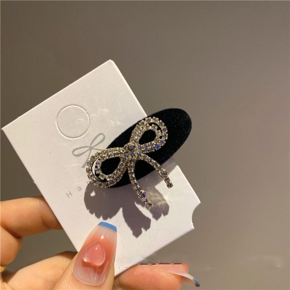Temperament BB Clip Luxury Hairband Bow Rhinestone Girls Hair Clip Sweet Barrettes Korean Style Hairpin Velvet Duckbill Clip
