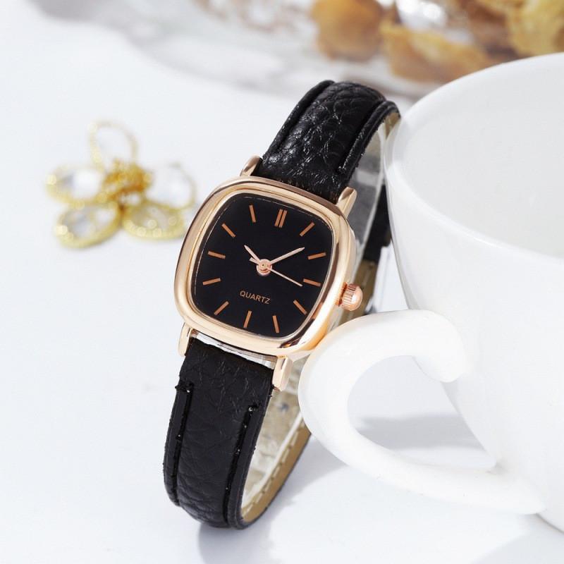 Minimalist Unisex Quartz Watch With Leather Strap For Casual Wear