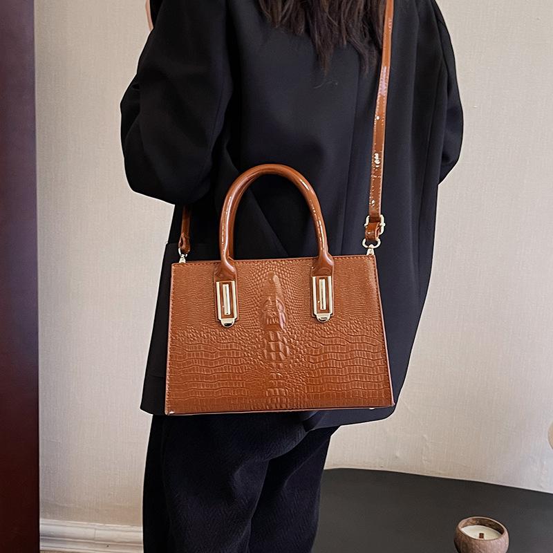 

Новая модная женская сумка через плечо с портативным крокодиловым узором коричневый