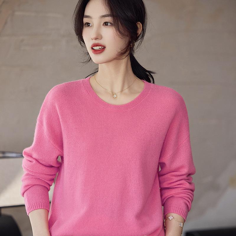 2025 Early Autumn Women's Pure Wool Round Neck Knit Sweater - Loose, Versatile, Slimming Base Layer Top