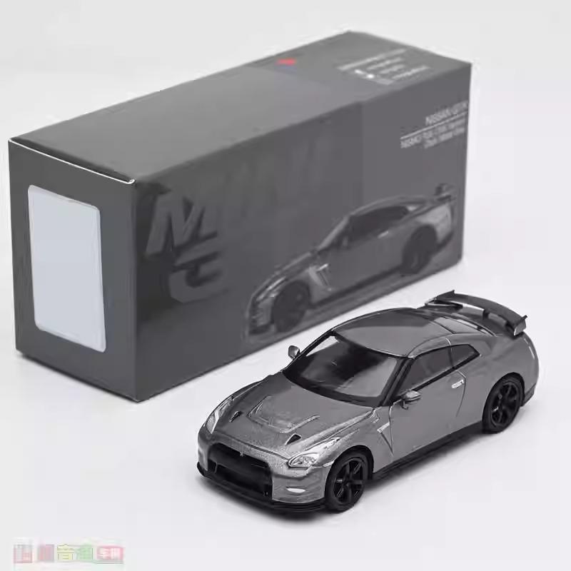 MINI GT 1:64 Nissan GT-R 2013 NISMO R35 CRS alloy model desktop collection ornament boy toy birthday gift