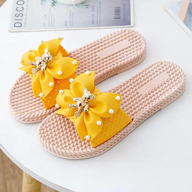 Fashion Flat Woman Slippers Bathroom Sandals Small Size On Offer Shoe Wholesale Summer 2025 Shoes for Women Korea Style Slides Promotion