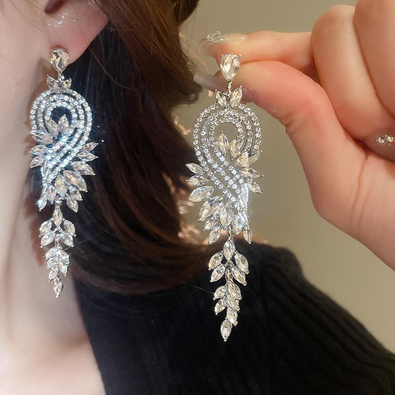 European & American Style Silver Needle Full Rhinestone Irregular Drop Earrings - Exquisite Luxury Design, Niche Fashion Versatile Earrings