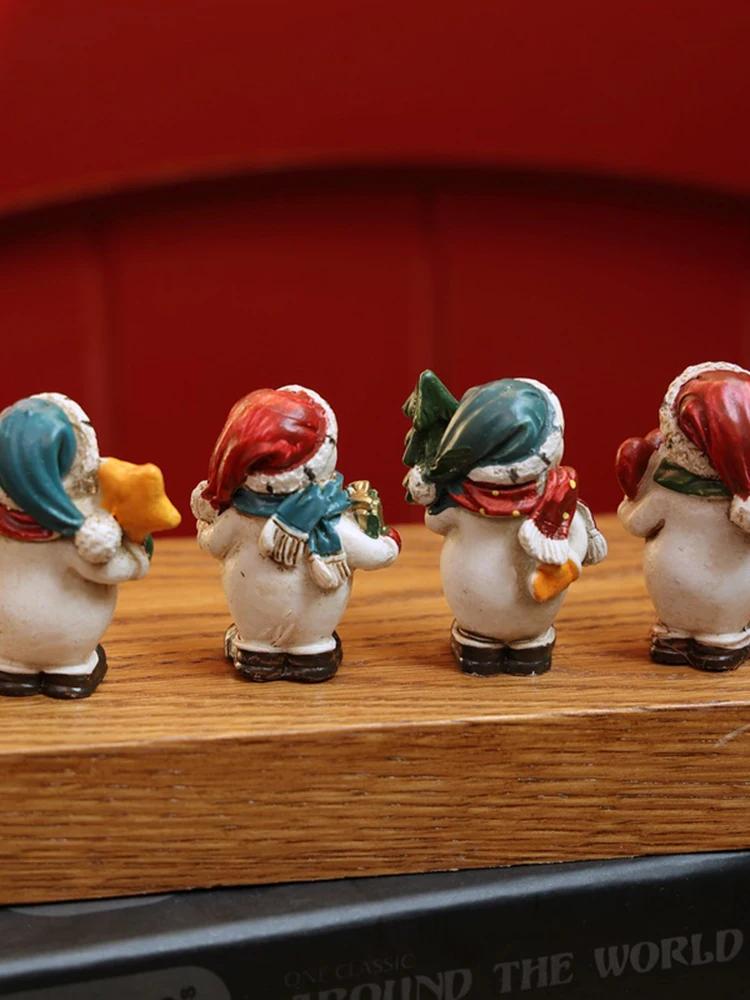 Cute Christmas Holiday Atmosphere Snowman Retro Resin Decor On Desk New Year Ornaments Photography Props Home Decoration