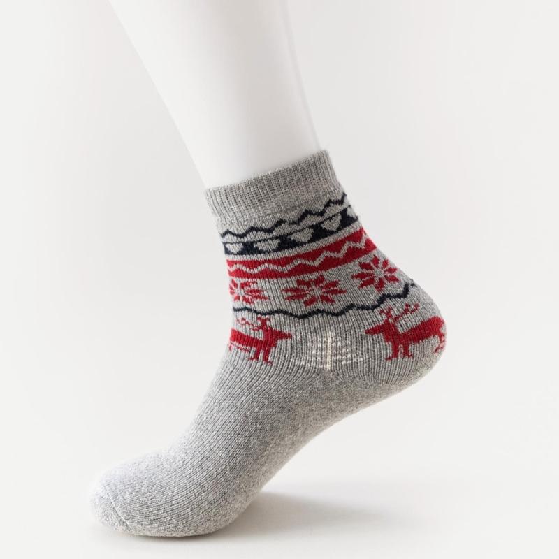 5 Pairs Vintage Ethnic Style Faux Wool Thermal Socks for Men Warm Winter Breathable Hiking Casual Sports Athletic Socks
