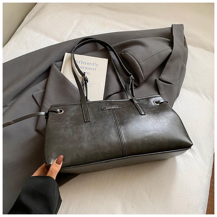 Retro Commuter Style Underarm Bag, Niche Fashion and Stylish Casual Shoulder Bag