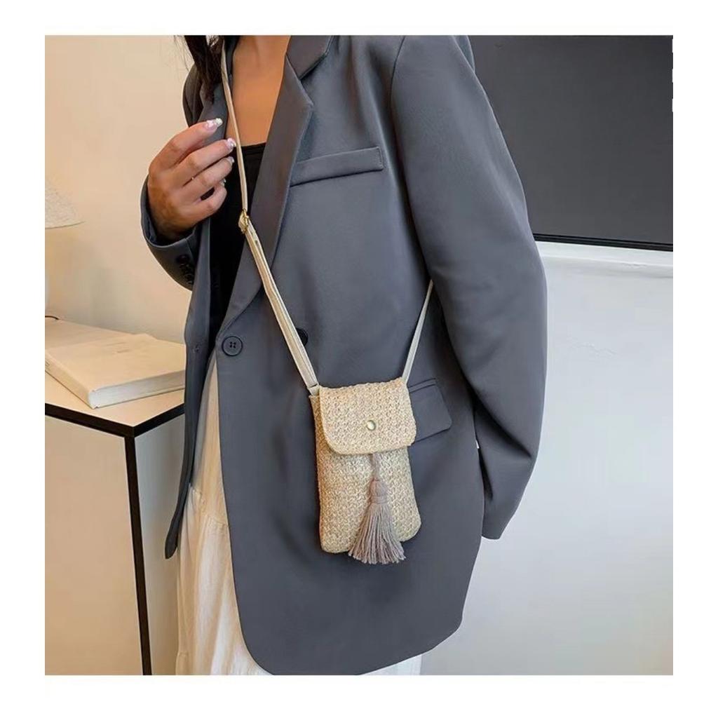 Fashionable Summer Beach Vacation Mini Shoulder Bag -Adjustable Shoulder Strap, Magnetic Buckle Design, Solid Tassel Details, Crossbody Phone Bag