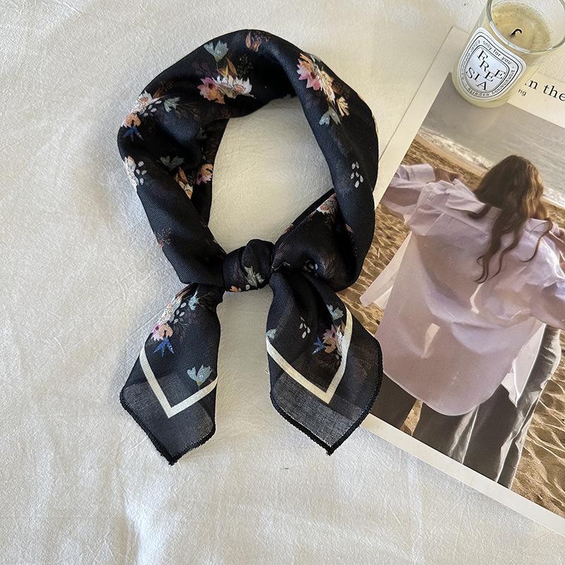 Japanese Retro Cotton Linen Square Scarf: Women's Korean Fashion, Versatile Spring-Autumn Neckerchief and Headband.