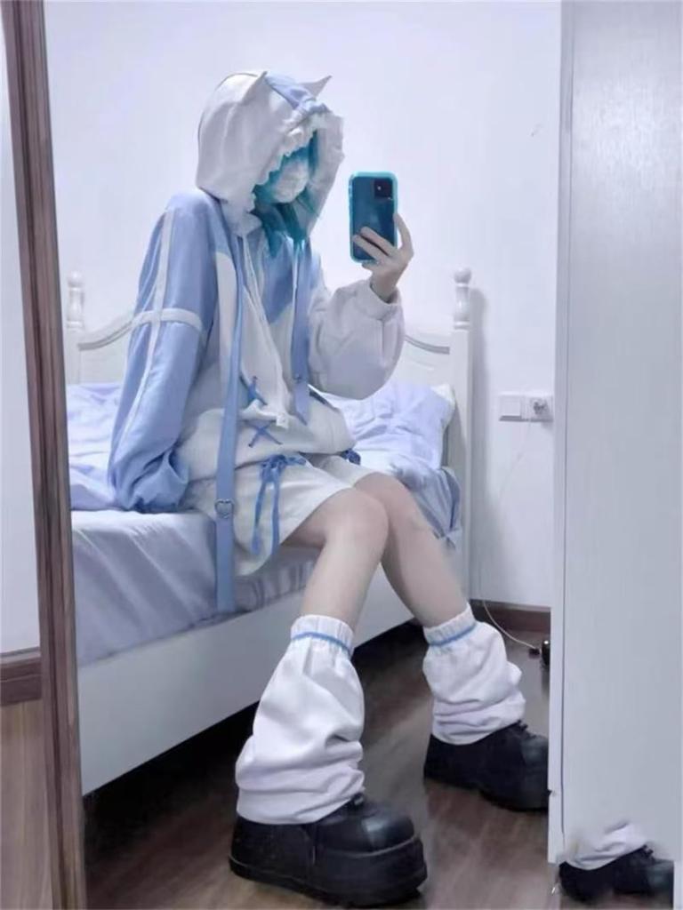 KEWJYUE Long Sleeve Hoodie with a Yami Kawaii Loose Fit Cute Harajuku Subculture Jacket with Ribbon Women's Angel-inspired Sweatshirt, Style, (Size L)