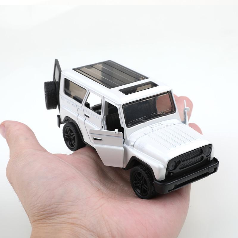 (Eingetütet) Retro-Stil Uaz Legierung Rückzieher Auto im Maßstab 1/36, Druckgussmetall, Spielzeug für Jungen, Nostalgisches Ornament