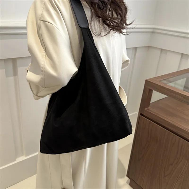 Faux Suede Women's Bag, Fashi Simple Large Capacity Korean Versi Trendy Casual Shoulder Armpit Bag Pure Color Retro Tote Bag