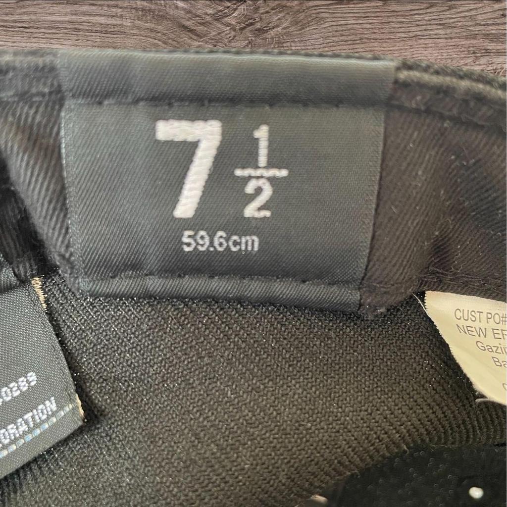 Used supreme cap black 20ss