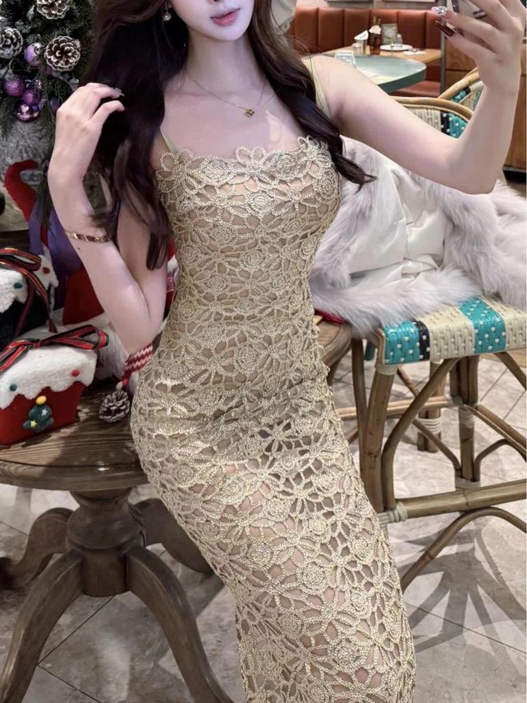Elegant Women's Lace Evening Gown - Waist-Cinching, Hollow Floral Design