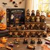 Halloween-Schmuckset Schottische Hochlandkuh Adventskalender, 24-Tage Countdown-Box Geschenk mit 24 Stück Figuren, Gruselige Dekorationen für Kinder