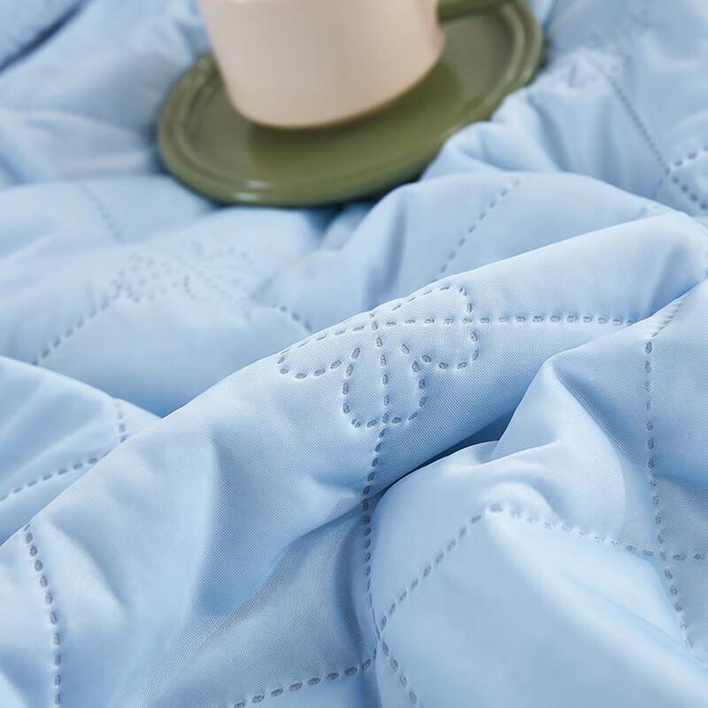 Ba Tian Nu Cool-Feel Polyester Summer Quilt - Blue
