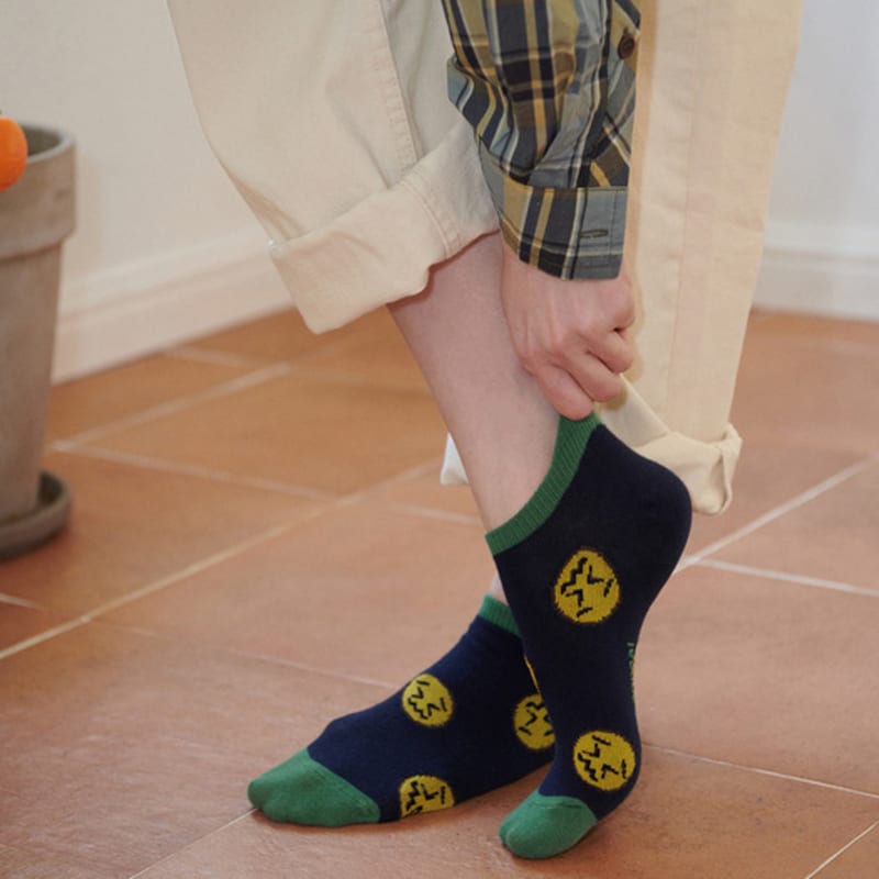 SOCKS APPEAL Emoji Sneakers Plus Band Scowl