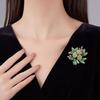 Broche Hoja Verde Flor Morada, Sentido del Diseño Femenino de Alta Gama, Pin para Traje de Flor Nicho, Accesorios Broche Marea