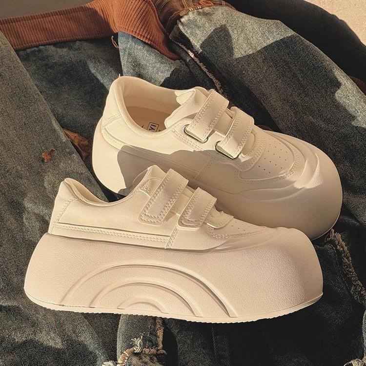 2025 Spring and Autumn New Big Head Casual Little White Shoes Women's Niche Heightening Board Shoes Velcro Platform Bread Shoes