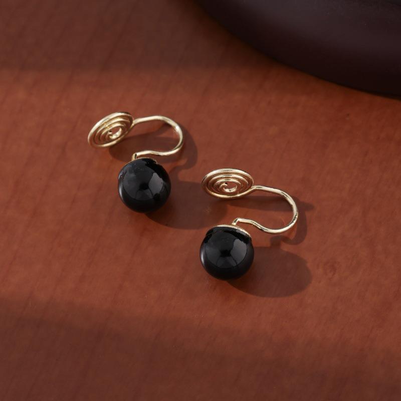 Vintage French Pearl No-Pierce Earrings: Elegant Luxury Clip-ons for Women