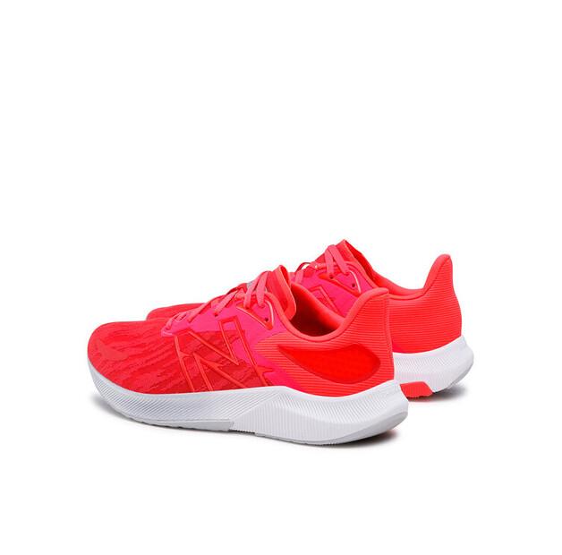 Беговые кроссовки New Balance FuelCell Propel v3