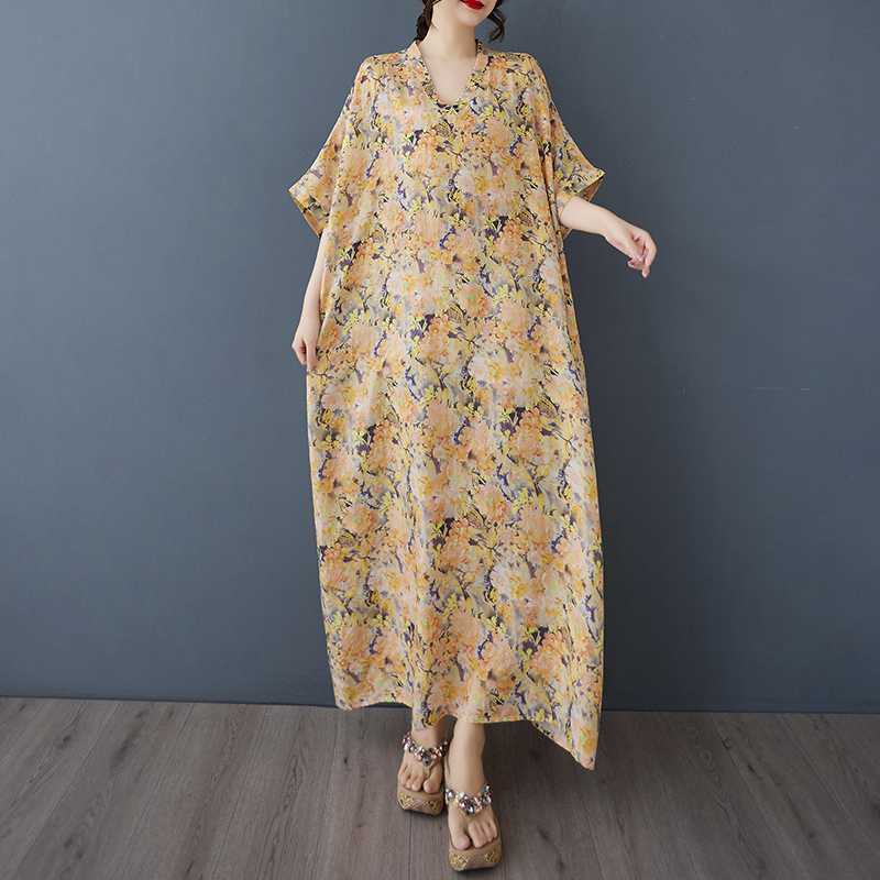 Women's Vintage Long Dress with Cotton and Linen Patterns