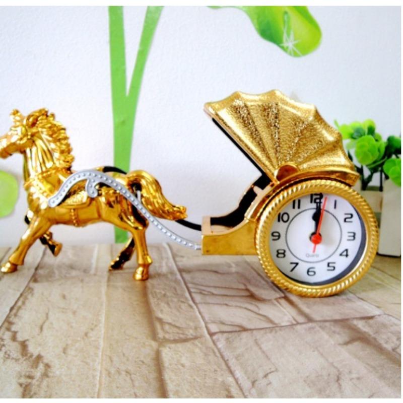 Retro Two-color Carriage Alarm Clock, Elegant Luxury Creative Gift Clock, Boutique