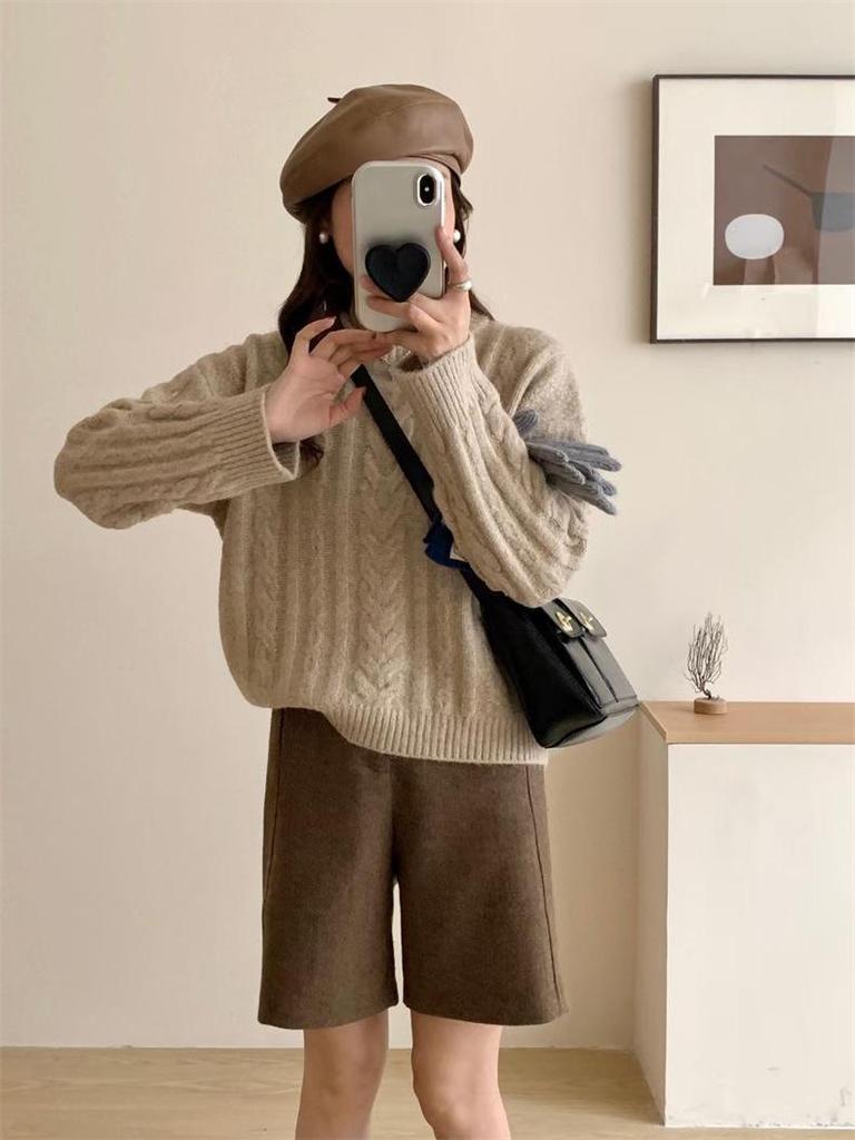 Vintage Korean Cable Knit Round Neck Sweater for Women - Autumn/Winter Fashion, Versatile & Trendy Base Layer