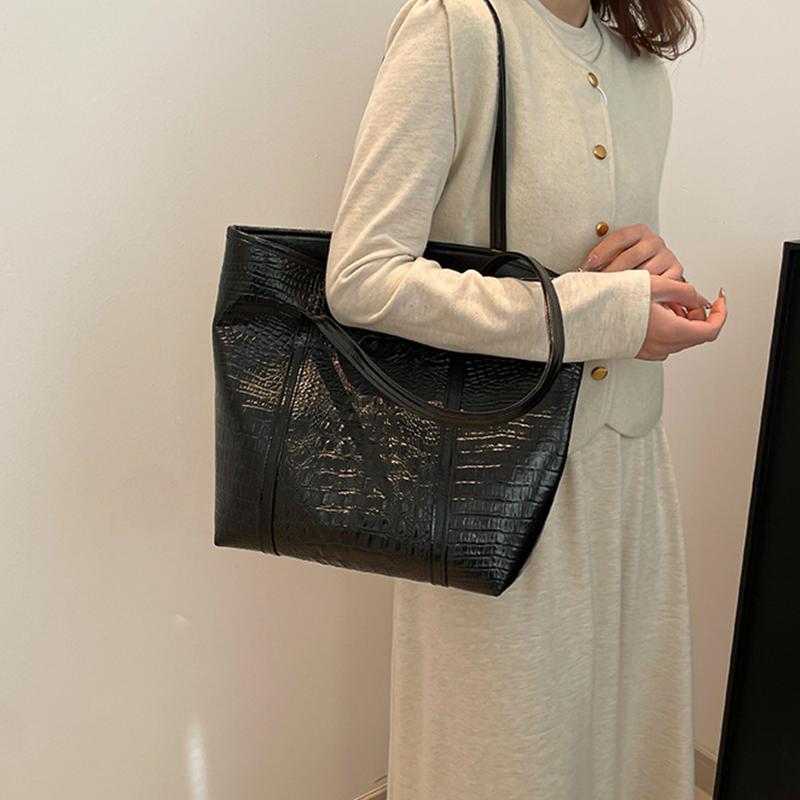 Vintage Crocodile Leather Women Handbag Large Capacity Shoulder Shopping Bag Travel Ladies Fashion Commuter Totes