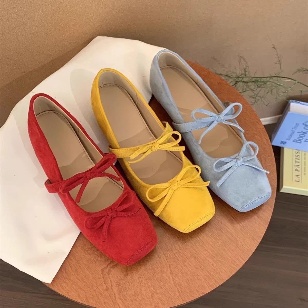 

Inner height increase square head bow shallow mouth single shoes female skirt fairy ballet style soft flat Mary Jane shoes 35 жовтий