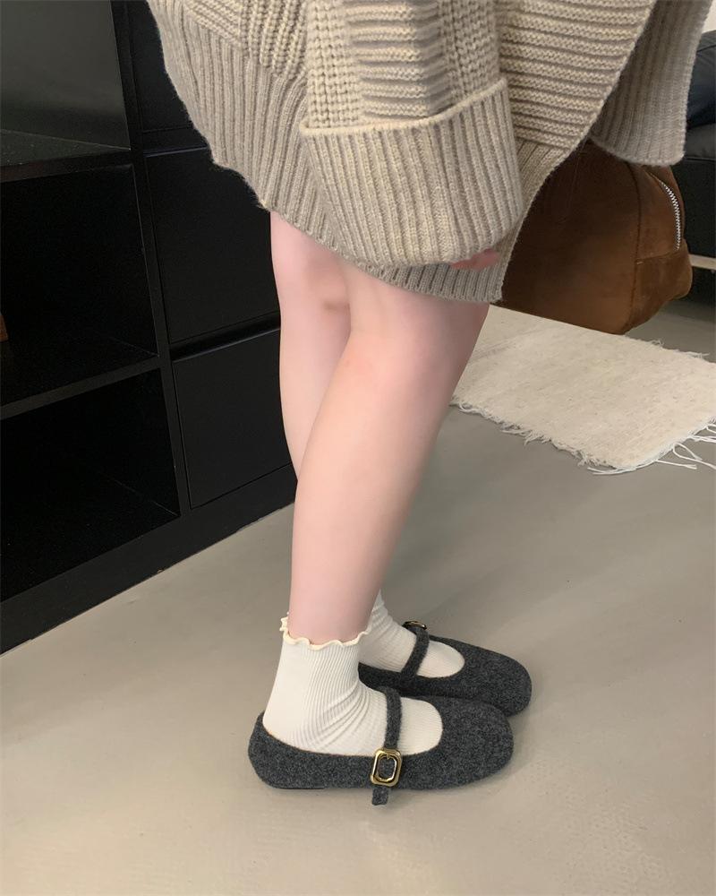 Suede Korean version of spring and autumn one-word buckle shallow mouth Mary Jane women's shoes 25 new leather round head flat-soled single shoe