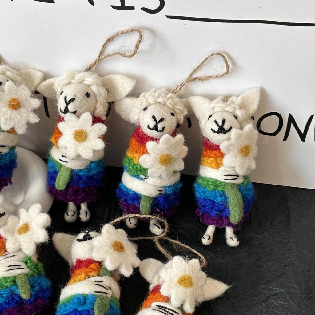 Lamb-Shaped Wool Felt Flower Keychain Ornament