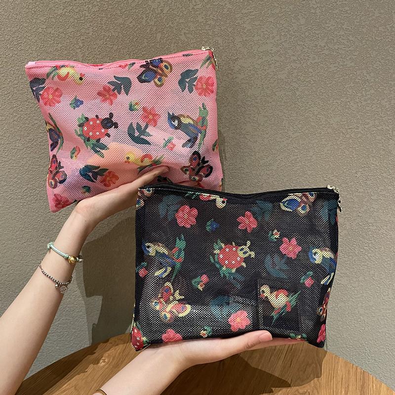 Vintage Japanese Style Cartoon Printing Large Capacity Makeup Storage Bag With Wash Bag Facility Cosmetic Bag For Travel