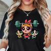 Powerpuff Girls Weightlifting Graphic T‑Shirt Cute Cartoon Gym Workout Print Short Sleeve Crew Neck Unisex Casual Fitness Streetwear Tops Tees